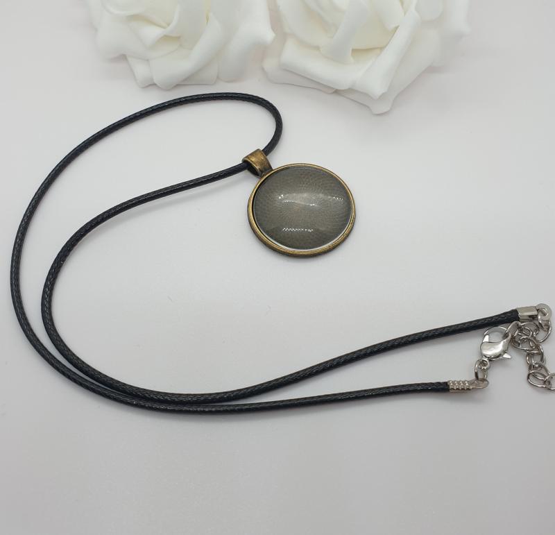 Foto Kette in silber oder bronze